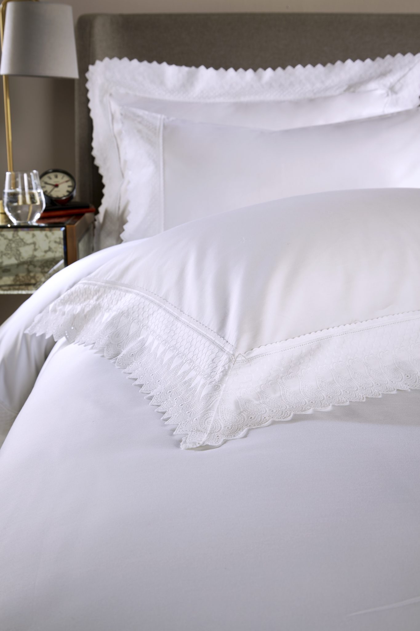 William Hunt Savile Row 600 Thread Count 100 Cotton Embroidered